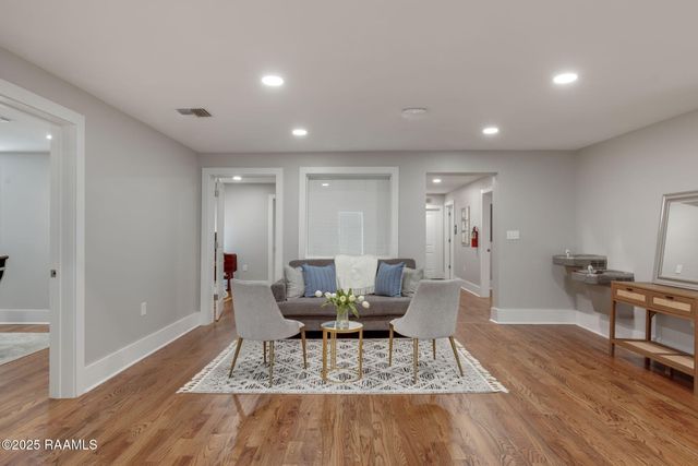 1210 Kaliste Saloom Road, Lafayette, LA 70508