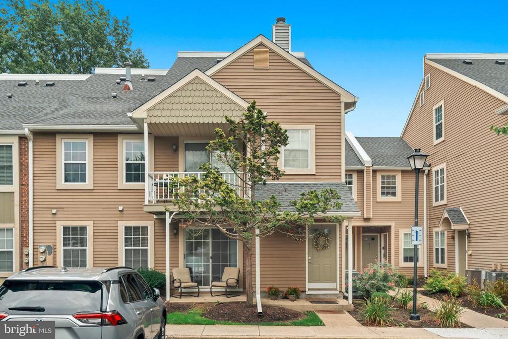 805 SOCIETY PL, NEWTOWN, PA 18940 — exterior