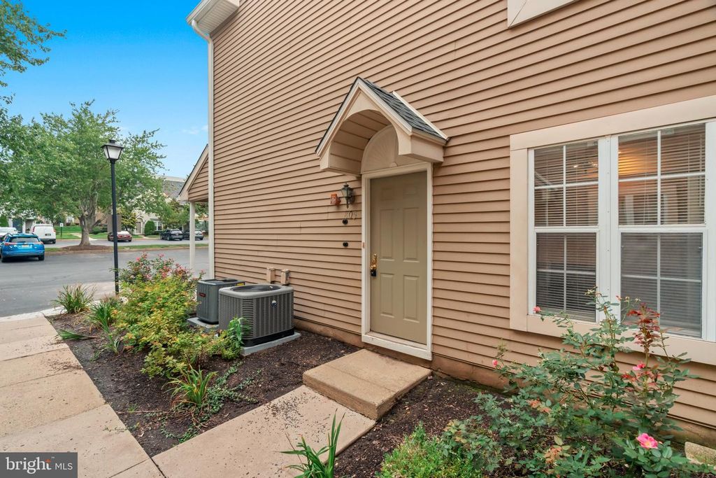 805 SOCIETY PL, NEWTOWN, PA 18940 — photo 2