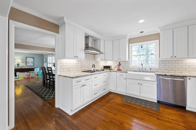 91 Carriage Hill, Signal Mountain, TN 37377