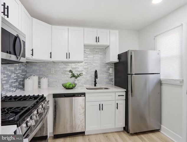 8653 HOERNER AVE, Parkville, MD 21234