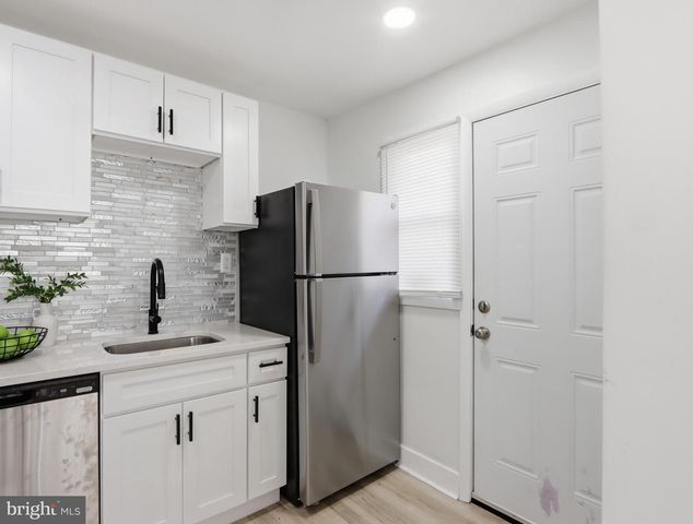 8653 HOERNER AVE, Parkville, MD 21234