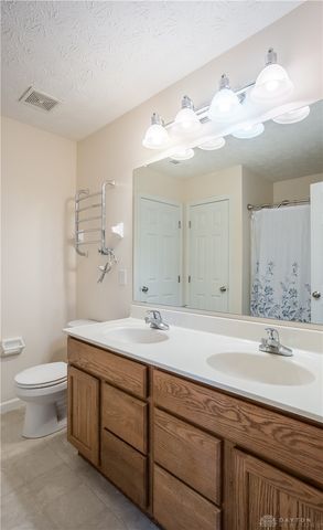 2880 Manor Court, Troy, OH 45373