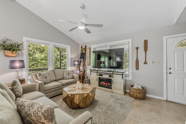 101 Tony Lane, Huntsville, TX 77320