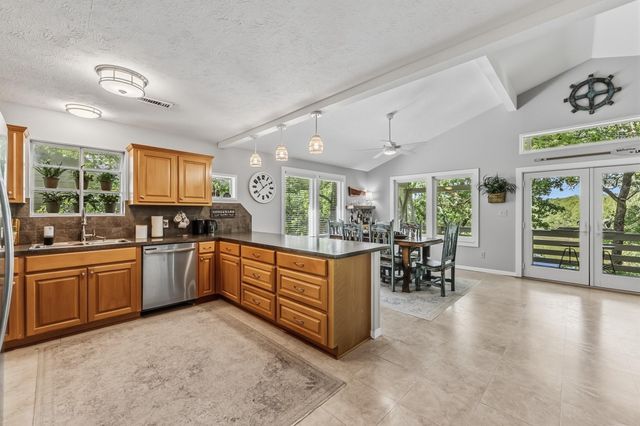 101 Tony Lane, Huntsville, TX 77320