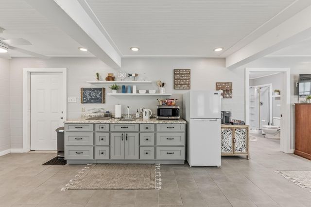 101 Tony Lane, Huntsville, TX 77320