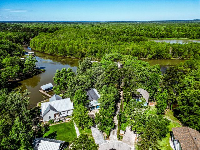 101 Tony Lane, Huntsville, TX 77320