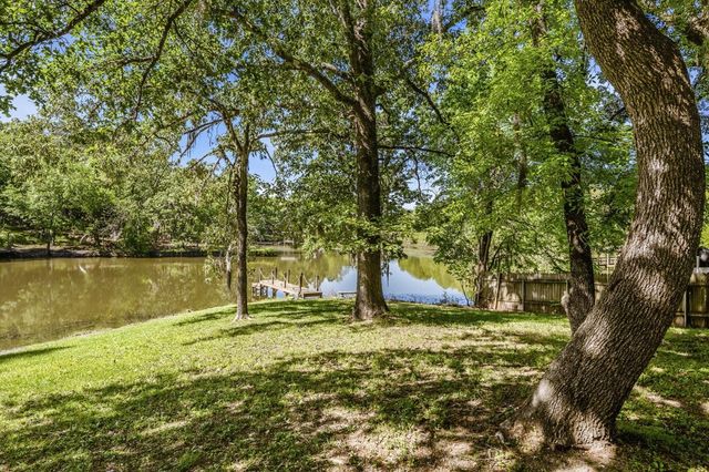 101 Tony Lane, Huntsville, TX 77320