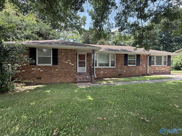 7620 Charlotte Drive, Huntsville, AL 35802