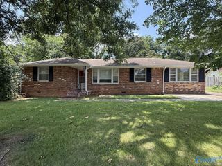 7620 Charlotte Drive, Huntsville, AL 35802