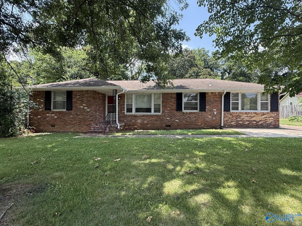 7620 Charlotte Drive, Huntsville, AL 35802