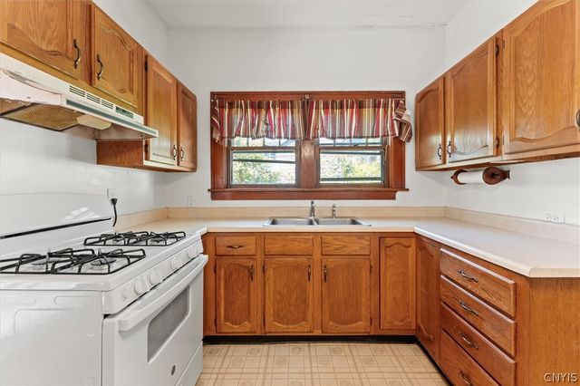 106 Orwood Place, Syracuse, NY 13208