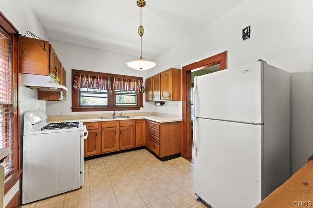 106 Orwood Place, Syracuse, NY 13208