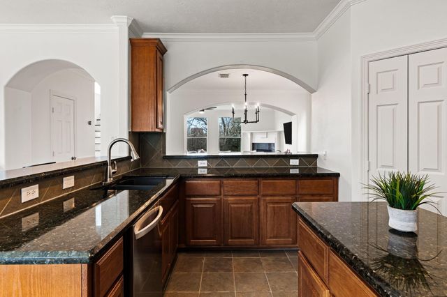 1846 Stacy Crest, Houston, TX 77008