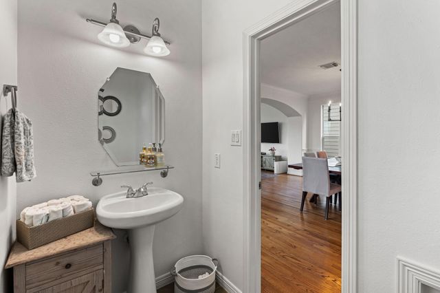 1846 Stacy Crest, Houston, TX 77008