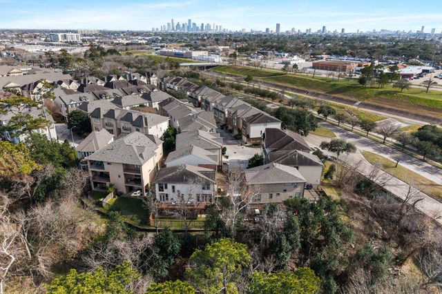 1846 Stacy Crest, Houston, TX 77008