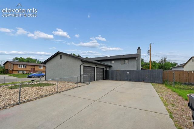 36 Wheatridge Drive, Pueblo, CO 81005