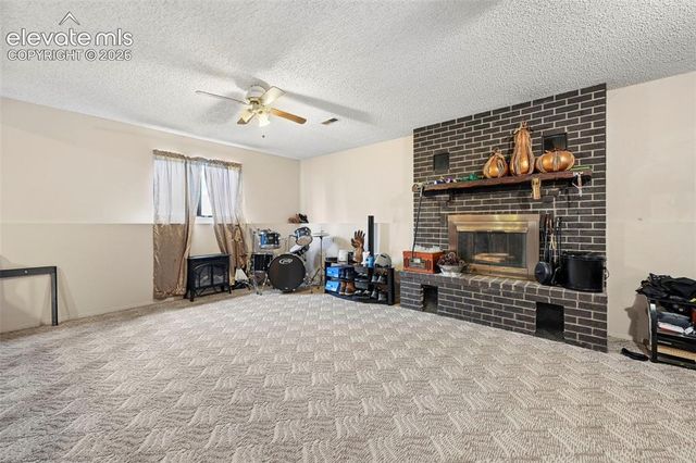 36 Wheatridge Drive, Pueblo, CO 81005