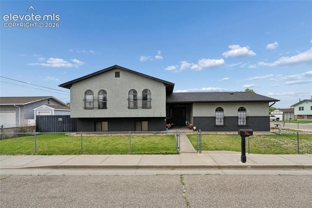 36 Wheatridge Drive, Pueblo, CO 81005