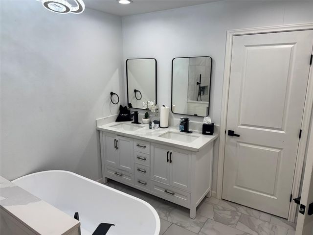 11514 Camphorwood Drive, Houston, TX 77089