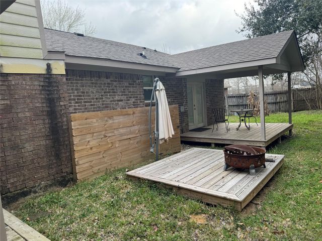 11514 Camphorwood Drive, Houston, TX 77089