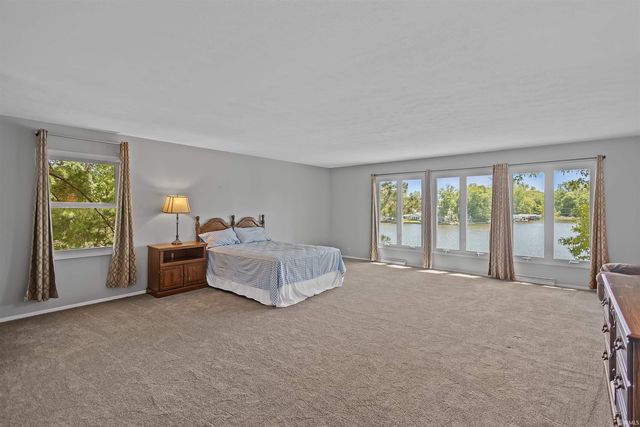 5162 E Quiet Water Court, Monticello, IN 47960