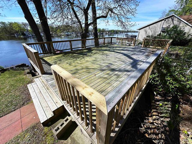 5162 E Quiet Water Court, Monticello, IN 47960