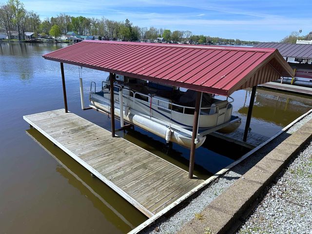5162 E Quiet Water Court, Monticello, IN 47960