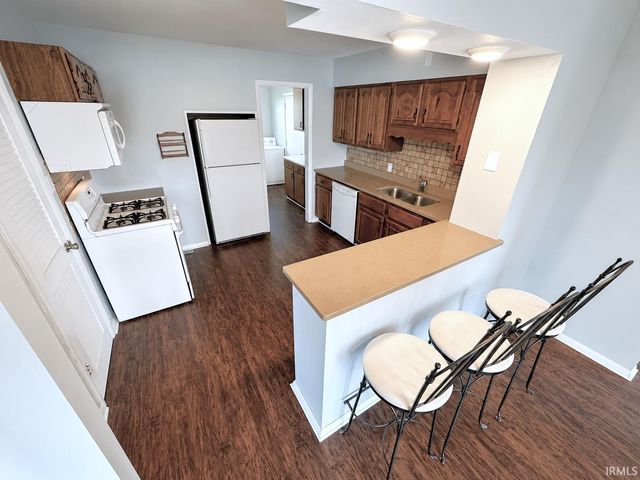 5162 E Quiet Water Court, Monticello, IN 47960