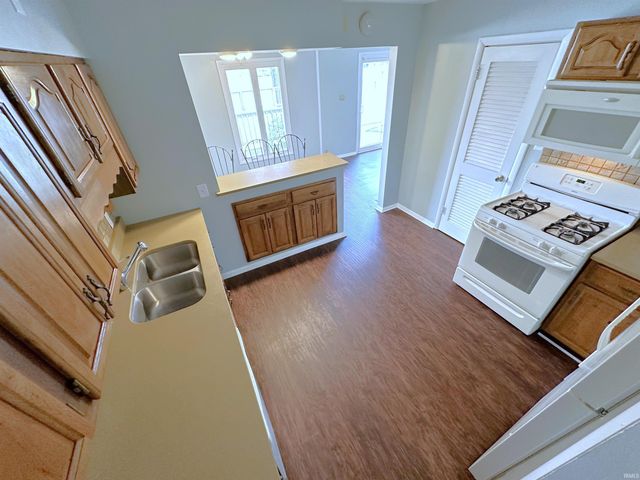 5162 E Quiet Water Court, Monticello, IN 47960