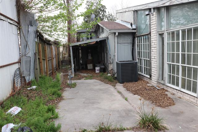 4734 Otterbury Drive, Houston, TX 77039