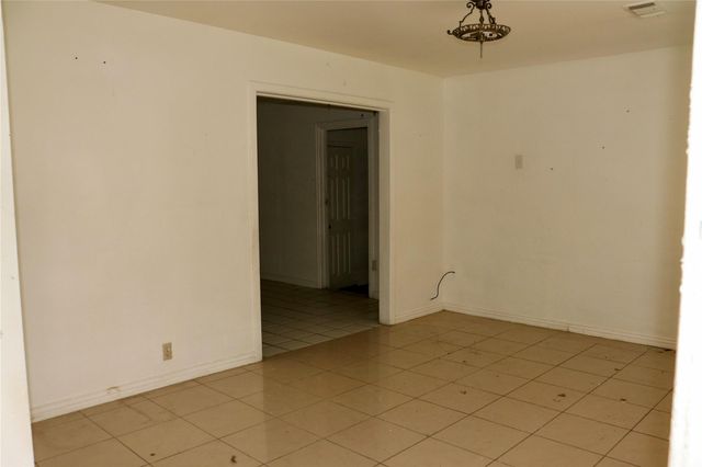 4734 Otterbury Drive, Houston, TX 77039