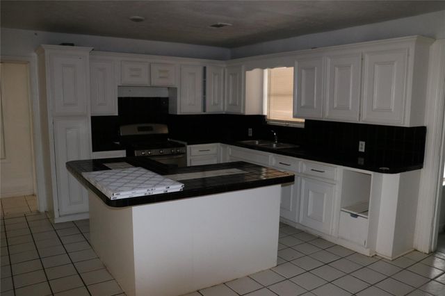 4734 Otterbury Drive, Houston, TX 77039