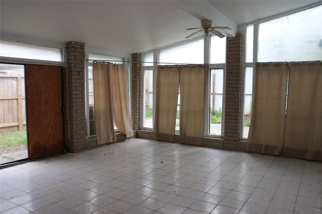 4734 Otterbury Drive, Houston, TX 77039