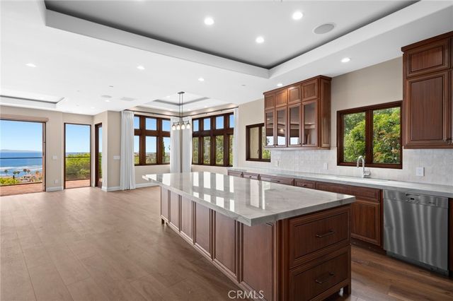 374 Ledroit Street, Laguna Beach, CA 92651