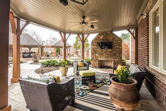 269 N MONTEREY FARMS CV, Collierville, TN 38017