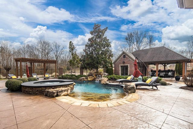 269 N MONTEREY FARMS CV, Collierville, TN 38017