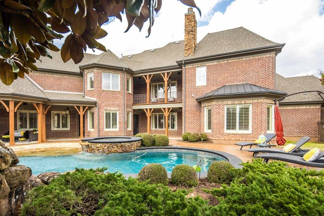 269 N MONTEREY FARMS CV, Collierville, TN 38017