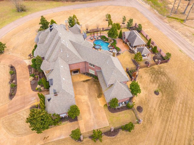 269 N MONTEREY FARMS CV, Collierville, TN 38017