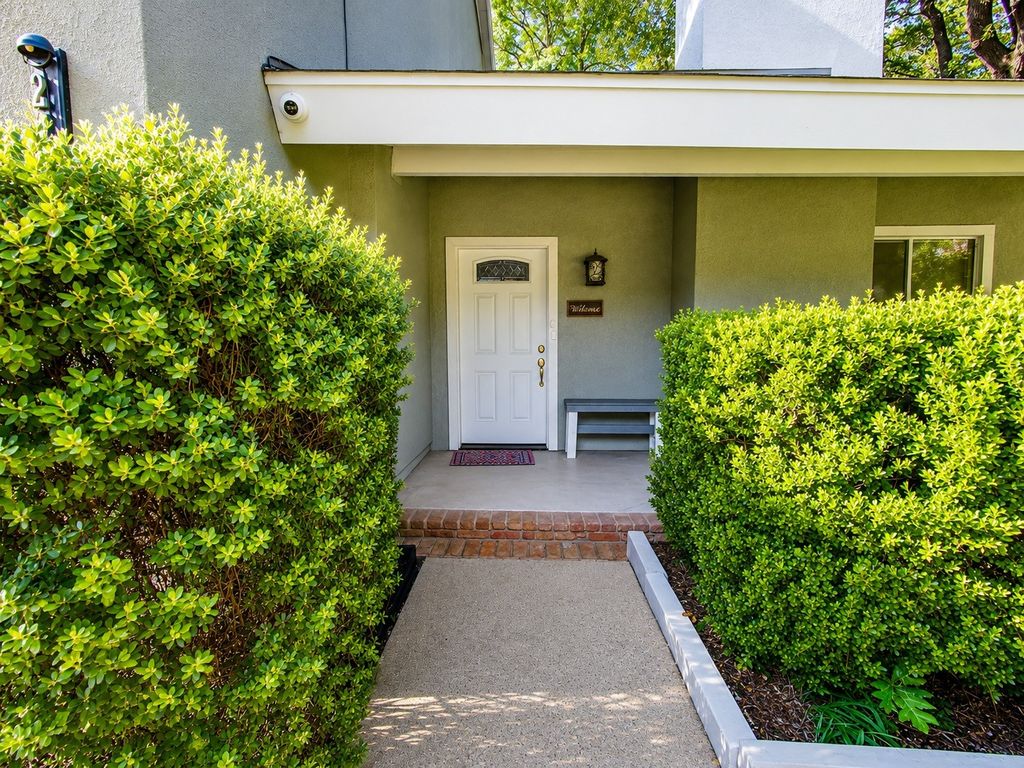 2113 Oakwood Lane, Arlington, TX 76012 — photo 5