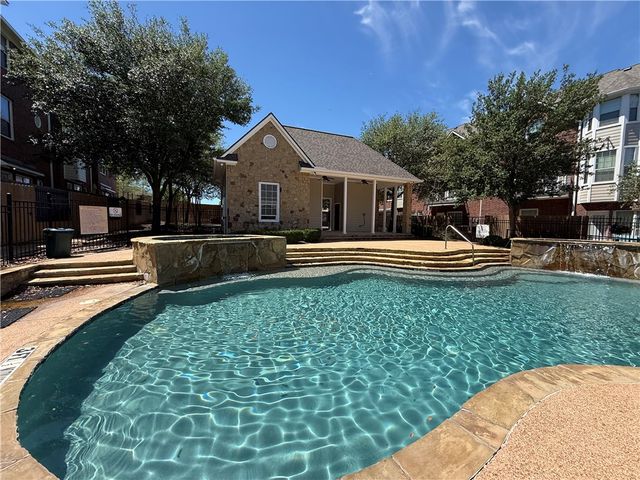 305 Holleman Drive E 1701, College Station, TX 77840