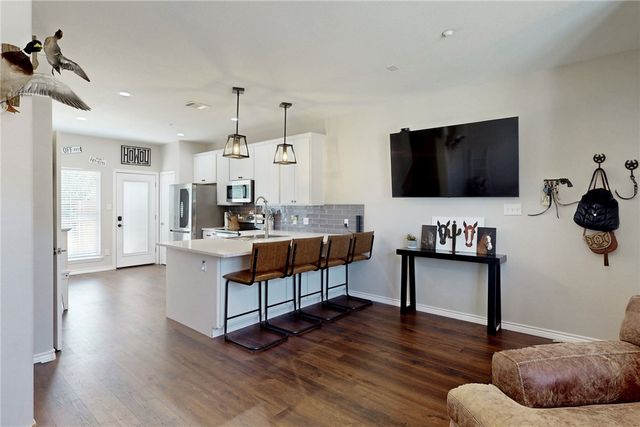 305 Holleman Drive E 1701, College Station, TX 77840