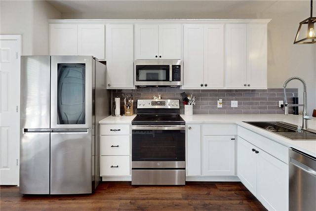 305 Holleman Drive E 1701, College Station, TX 77840
