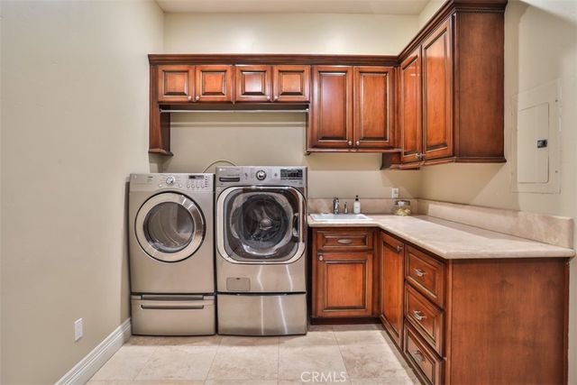 39520 Colleen Way, Temecula, CA 92592