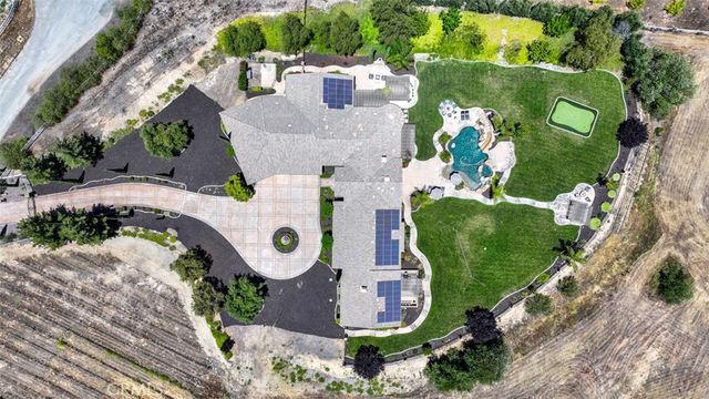 39520 Colleen Way, Temecula, CA 92592