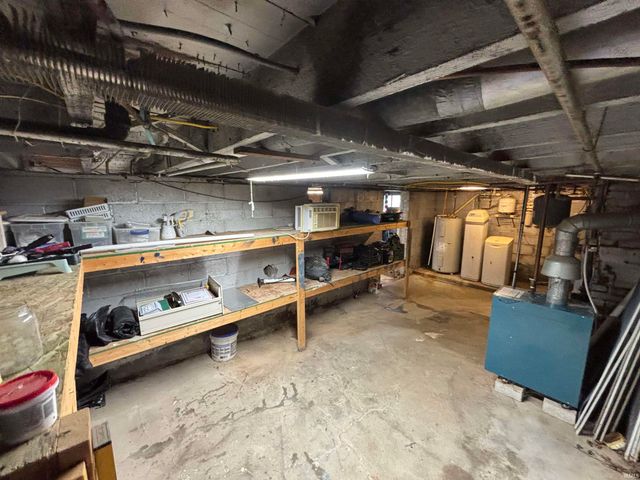 8703 N 100 E Road, Huntington, IN 46750