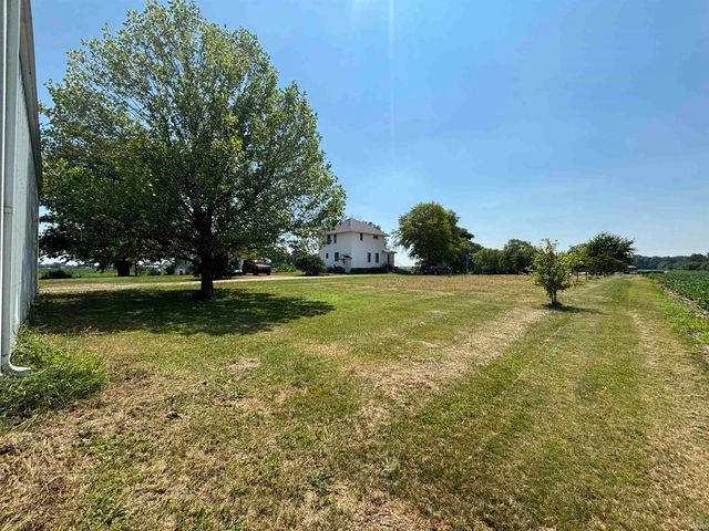 8703 N 100 E Road, Huntington, IN 46750