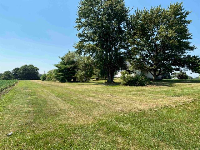 8703 N 100 E Road, Huntington, IN 46750