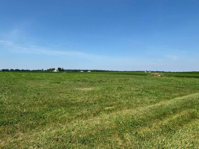 8703 N 100 E Road, Huntington, IN 46750
