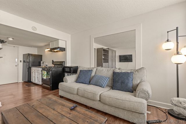 450 W 7th Street 910, Tulsa, OK 74119